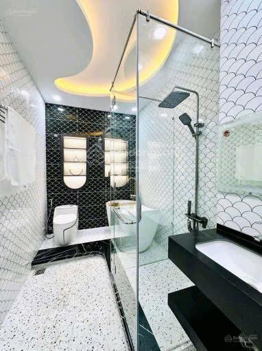 Bán gấp nhà đường tân phước p6 q10. giá 3tỷ8/72m2 gần sân vận động thống nhất. đang cho thuê 25tr/t