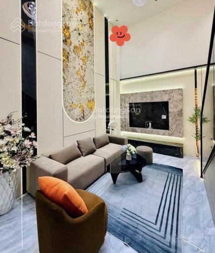 Bán nhà đang cho thuê 25 triệu/tháng đường 3/2  q10. 75,5m2 gần vincom. đường xe hơi
