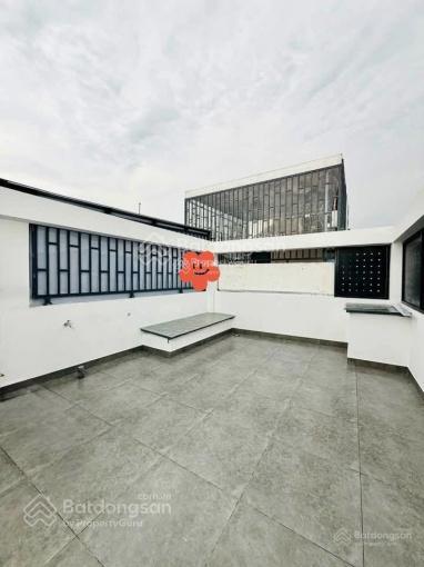 Bán nhà đang cho thuê 25 triệu/tháng đường 3/2  q10. 75,5m2 gần vincom. đường xe hơi