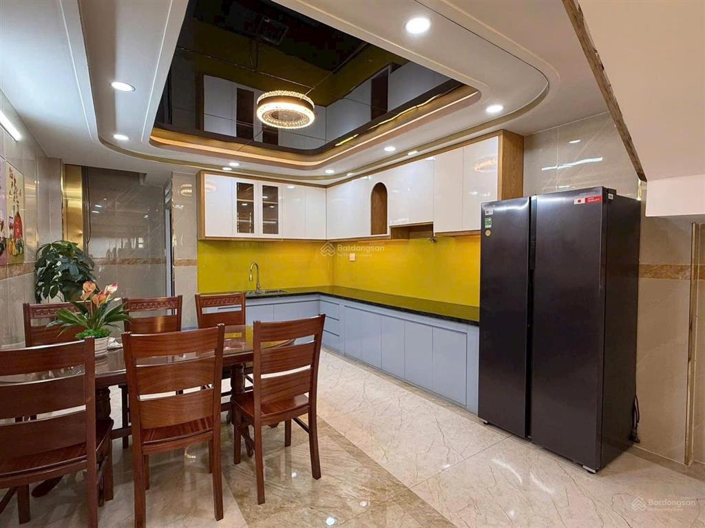Ra bắc bán gấp nhà nguyễn hữu cảnh p22 bình thạnh.  80,1m2 gần landmark 81. đang cho thuê 28tr