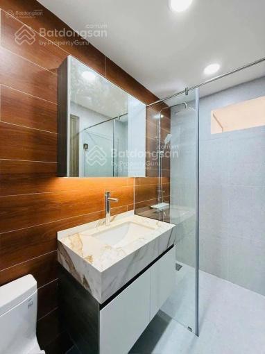 Bán gấp nhà đường nguyễn thượng hiền p5 q3. dt 82,2m2 gần chợ vườn chuối. đang cho thuê 26tr/th