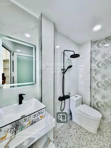Cô thi bán nhà lê văn linh p13 q4. dt 91,8m2 gần trường đh nguyễn tất thành. cho thuê 22tr/th