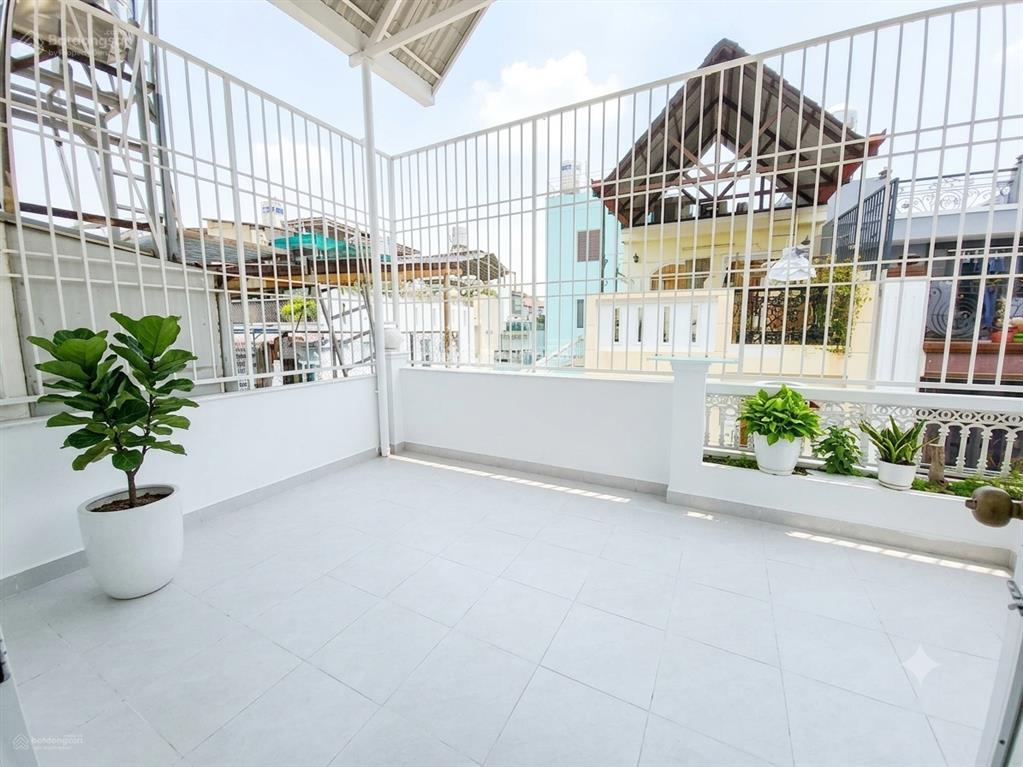 Bán gấp nhà lý tự trọng, phường bến nghé q1. 75,6m2 gần vincom center. cho thuê 32tr/th