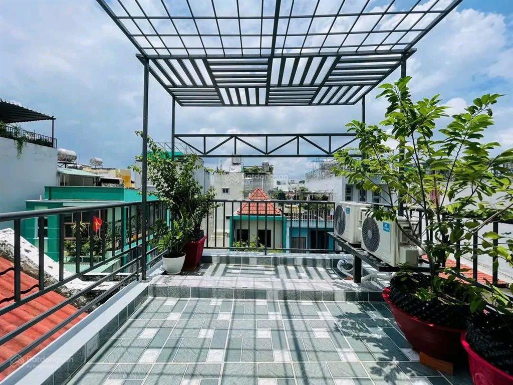 Về quê bán gấp nhà trần bình trọng, p2, q5. dt 68,8m2 gần kinh tế đối ngoại. cho thuê 20tr/th