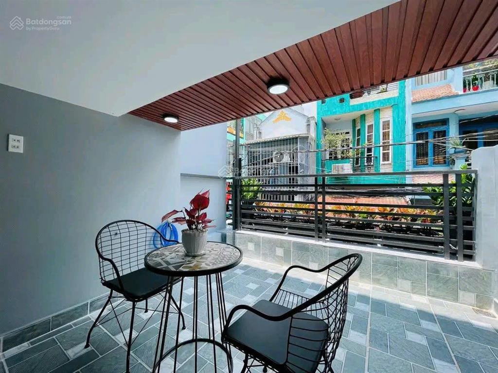 Về quê bán gấp nhà trần bình trọng, p2, q5. dt 68,8m2 gần kinh tế đối ngoại. cho thuê 20tr/th