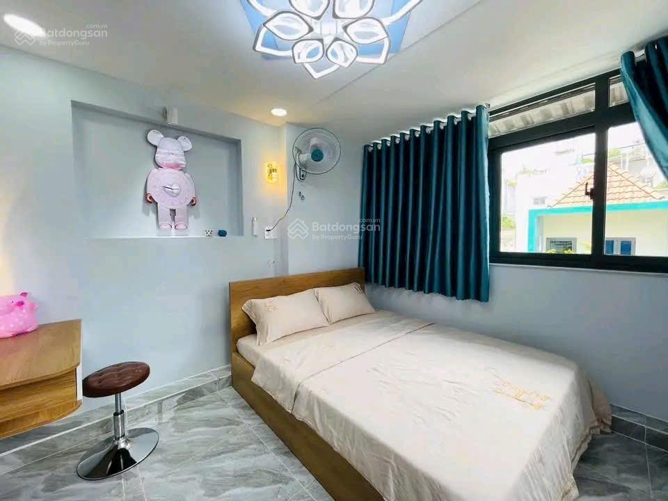 Về quê bán gấp nhà trần bình trọng, p2, q5. dt 68,8m2 gần kinh tế đối ngoại. cho thuê 20tr/th