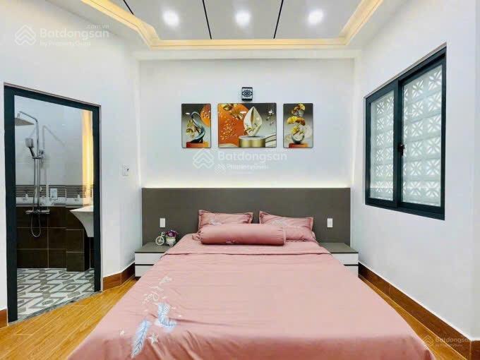 Nhà ngộp bán nhanh trương định, p6, q3. dt 70,9m2 gần công viên tao đàn. đang cho thuê 28tr/t