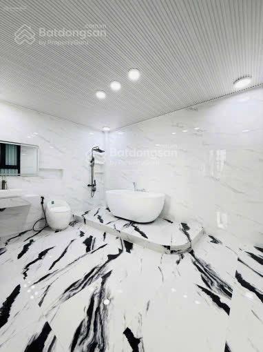 Chuyển ra bắc bán nhà đường lê văn sỹ p14 q3. dt 86m2 gần chợ nguyễn văn trỗi. cho thuê 28tr