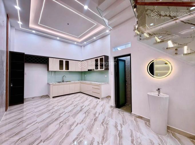 Cần vốn bán nhà nguyễn thị diệu  quận 3.  76,5m2 gần bệnh viện da liễu. đang cho thuê 20tr