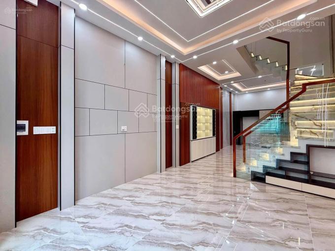 Cần vốn bán nhà nguyễn thị diệu  quận 3.  76,5m2 gần bệnh viện da liễu. đang cho thuê 20tr