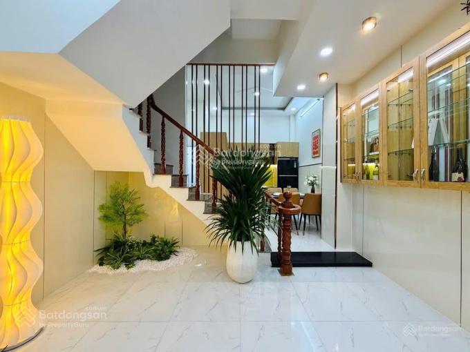 Cần bán gấp nhà trần thiện chánh p12 q10. dt 84m2 gần vạn hạnh mall. đang cho thuê 26tr/th
