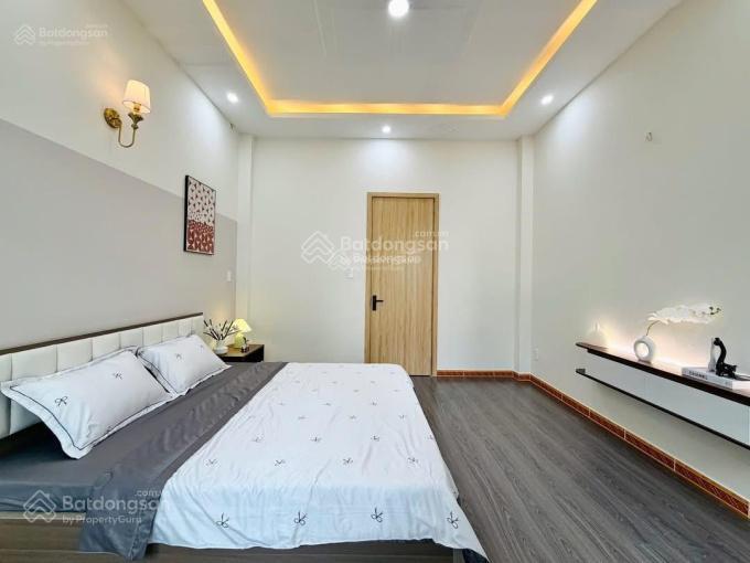 Cần bán gấp nhà trần thiện chánh p12 q10. dt 84m2 gần vạn hạnh mall. đang cho thuê 26tr/th