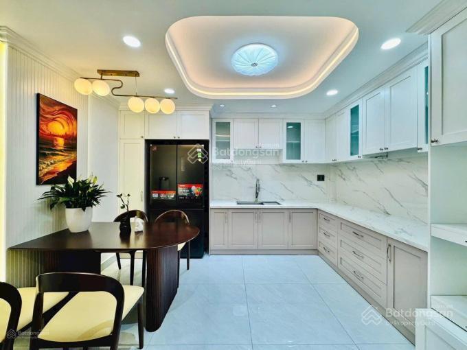 Có ngay nhà sư vạn hạnh p12 q10. gần vạn hạnh mall. 3tỷ6/62,1m2 đang cho thuê 26tr. đường ô tô
