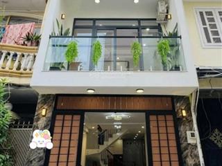 Chuyển về bắc bán gấp nhà nguyễn thiện thuật p2 q3. giá 3tỷ8/71m2 gần chợ bàn cờ. cho thuê 22tr/th