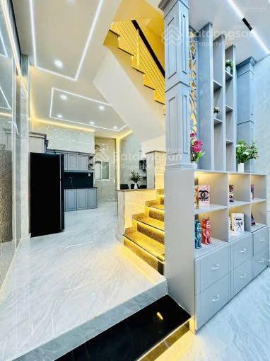 Cần vốn bán gấp nhà nguyễn đình chiểu p4 q3. giá 4tỷ3/83,5m2 gần chợ vườn chuối. đang cho thuê 25tr