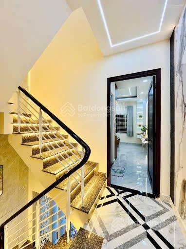 Cần vốn bán gấp nhà nguyễn đình chiểu p4 q3. giá 4tỷ3/83,5m2 gần chợ vườn chuối. đang cho thuê 25tr