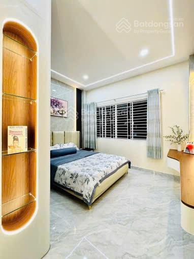 Cần vốn bán gấp nhà nguyễn đình chiểu p4 q3. giá 4tỷ3/83,5m2 gần chợ vườn chuối. đang cho thuê 25tr