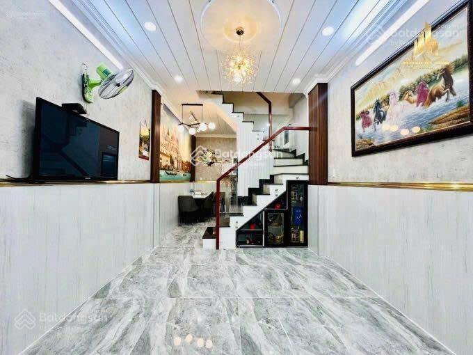 Đi định cư tôi bán nhà duy tân p15 phú nhuận. 54,4m2 gần trường mầm non 15. cho thuê 15tr