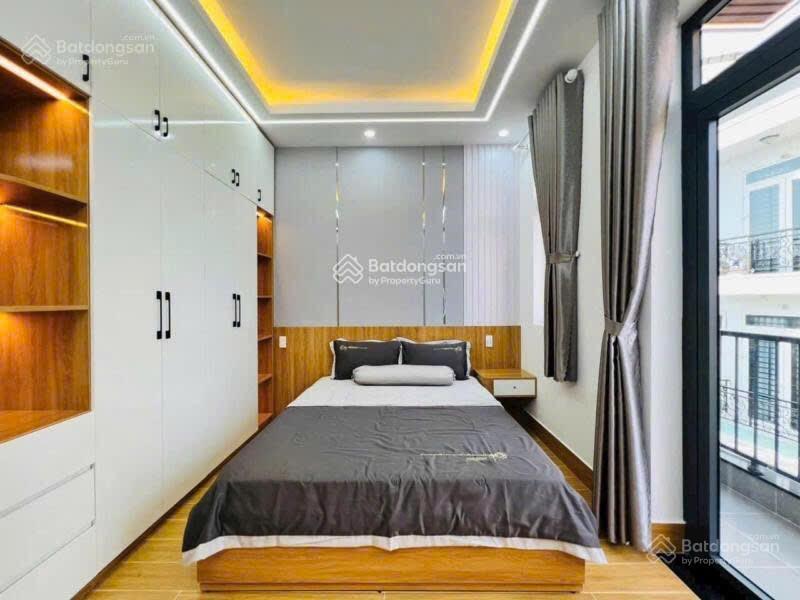 Kẹt vốn bán gấp nhà vĩnh khánh p10 q4. giá 3tỷ7 81m2 gần phố ẩm thực vĩnh khánh. cho thuê 24tr/th