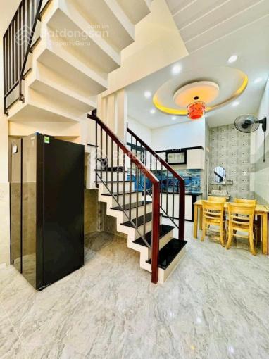 Bán gấp nhà lý tự trọng, phường bến nghé q1. 70,2m2 gần vincom center. cho thuê 26tr/th