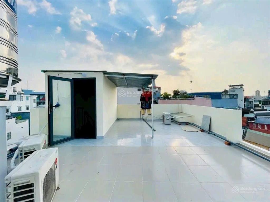 Hạ giá bán gấp nhà đường dương quảng hàm p6 gò vấp. 93,8m2 gần vincom plaza. cho thuê 20tr/th