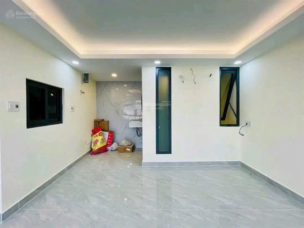 Hạ giá bán gấp nhà đường dương quảng hàm p6 gò vấp. 93,8m2 gần vincom plaza. cho thuê 20tr/th