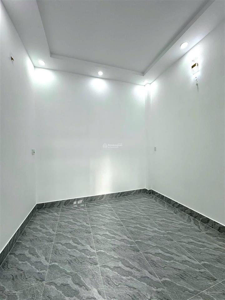Đi định cư bán nhà trường sa p17 bình thạnh. 78,6m2 gần chung cư trường sa. cho thuê 20tr/th