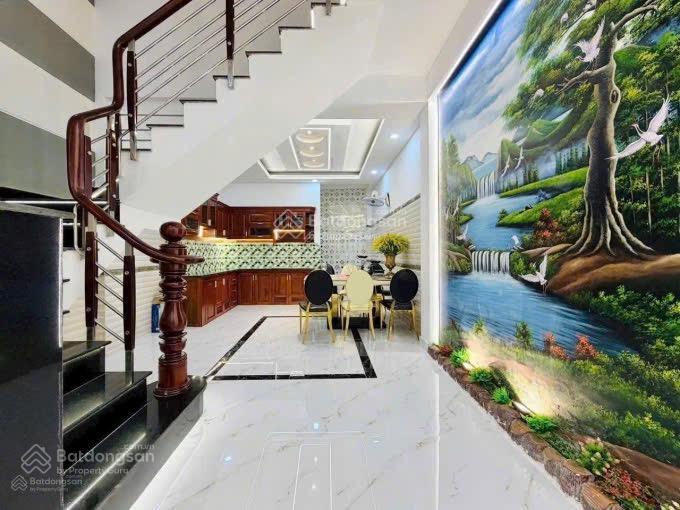 Cần vốn bán nhà đường nguyễn biểu p2 q5. giá 5tỷ3/82,8m2 gần đại học sài gòn. đang cho thuê 28tr/th