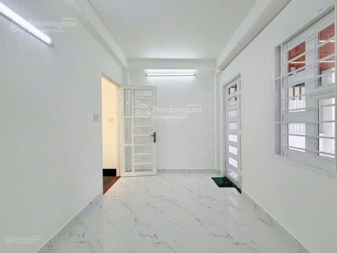 Cần vốn bán nhà đường nguyễn biểu p2 q5. giá 5tỷ3/82,8m2 gần đại học sài gòn. đang cho thuê 28tr/th