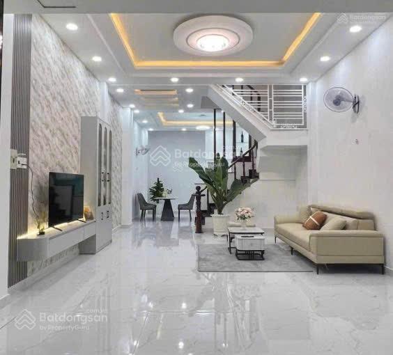 Kẹt tiền bán gấp nhà đường ô tô 6 mét phạm viết chánh p19 bình thạnh. 82,2m2. cho thuê 26tr