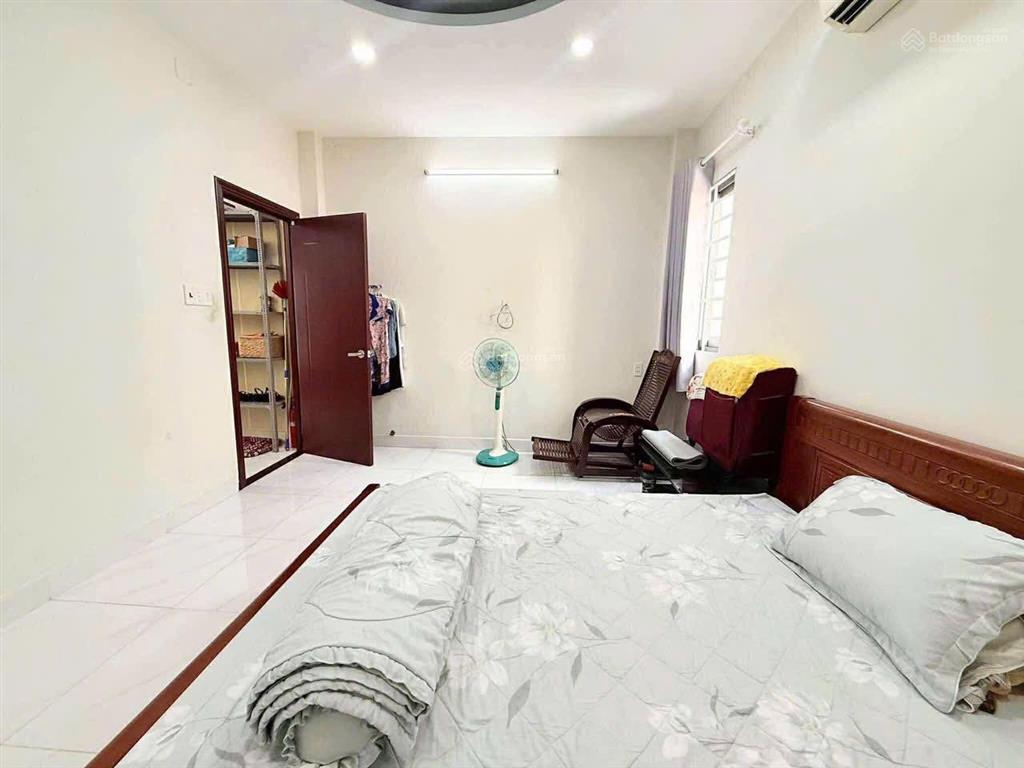 Nhà ngộp minh phụng, p.10, quận 11. 4,090ty/dt 77,4m2. cho thuê 19tr, gần chợ bình tây
