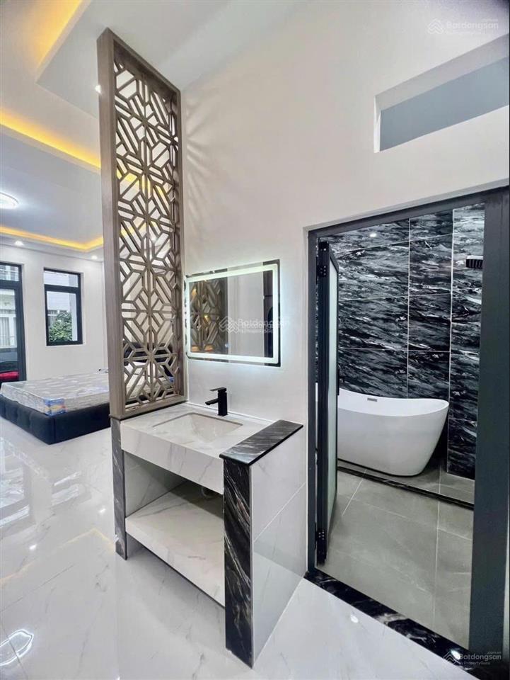 Nhà hiếm nguyễn bỉnh khiêm, p bến nghé, quận 1. 6,090ty/79,3m2. cho thuê 29tr gần nhà hát tp