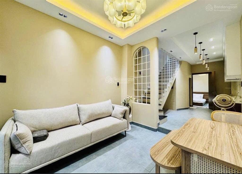 Nhà hiếm đ nguyễn văn trỗi, p15, q phú nhuận. 4,170ty/75,2m2, gần trường thcs đào duy anh