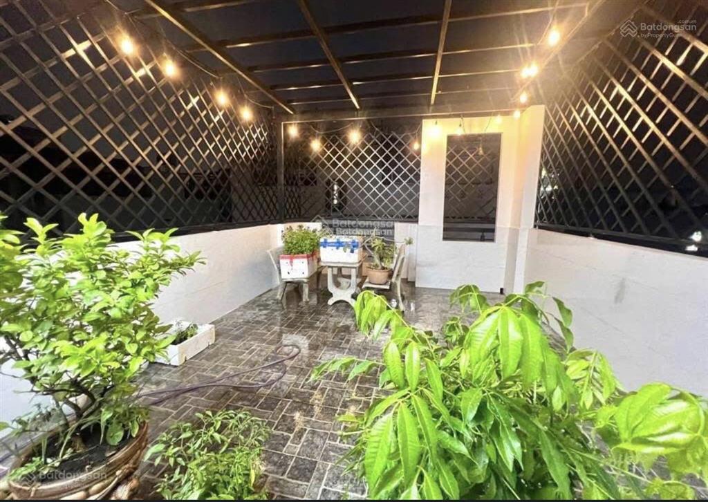 Nhà hiếm đ nguyễn văn trỗi, p15, q phú nhuận. 4,170ty/75,2m2, gần trường thcs đào duy anh