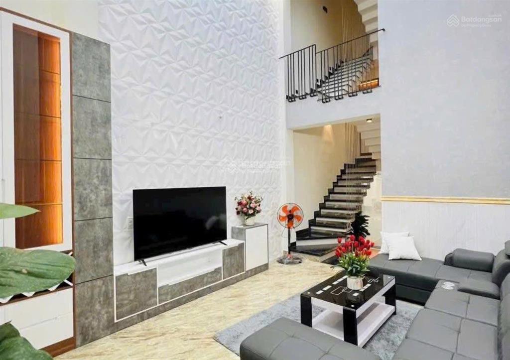 Hàng ngộp bán gấp nhà đi định cư đ. thành thái, p.14 quận 10. 4,120ty/77,4m2, còn hđ thuê 22tr/th