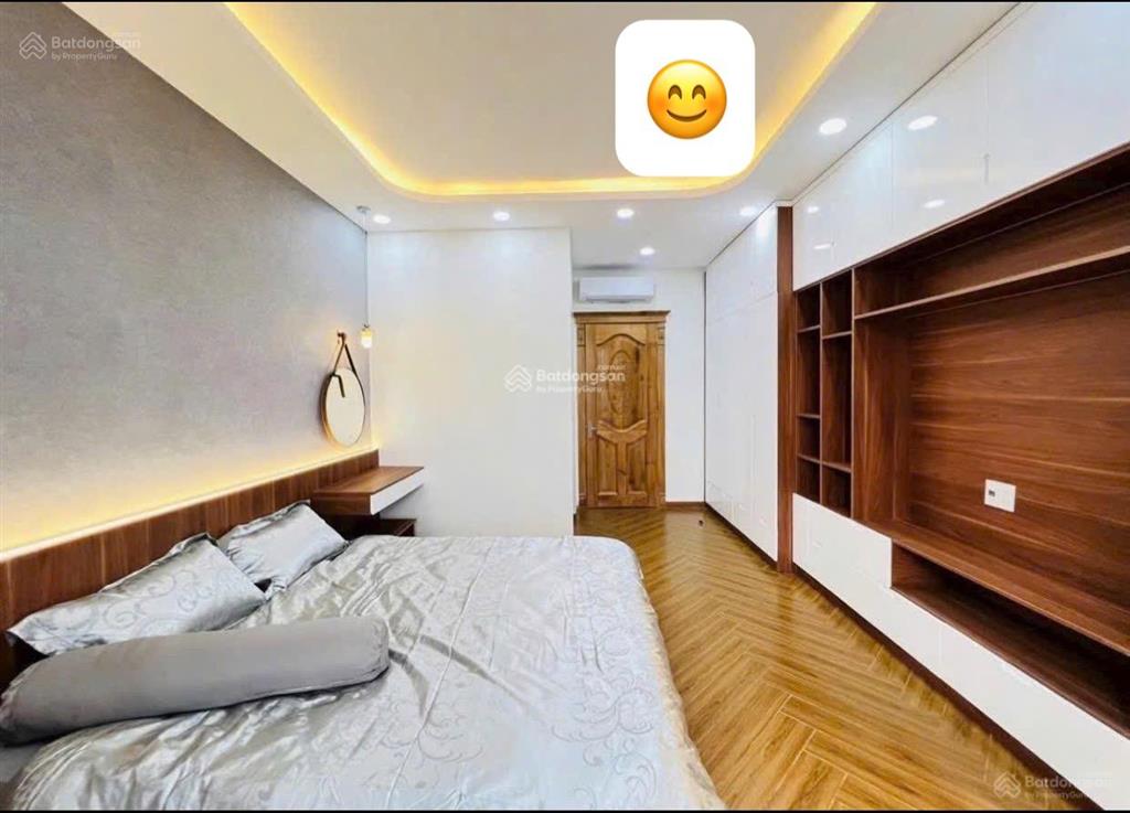 Hàng ngộp bán gấp nhà đi định cư đ. thành thái, p.14 quận 10. 4,120ty/77,4m2, còn hđ thuê 22tr/th