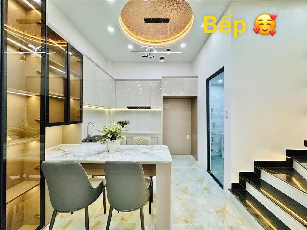 Nhà ngộp cô bắc p1 phú nhuận giá 4,050tỷ/ 81,6m2. còn hđ thuê 25tr/tháng, gần chợ phạm văn hai