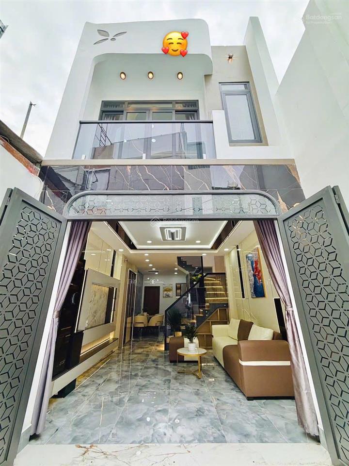 Cô hà bán gấp đi định cư nhà nguyễn thượng hiền p4 q3. 4,890ty/68,8m2 gần chợ vườn chuối.