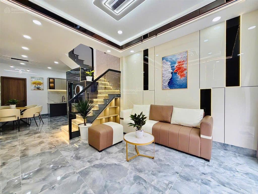 Cô hà bán gấp đi định cư nhà nguyễn thượng hiền p4 q3. 4,890ty/68,8m2 gần chợ vườn chuối.