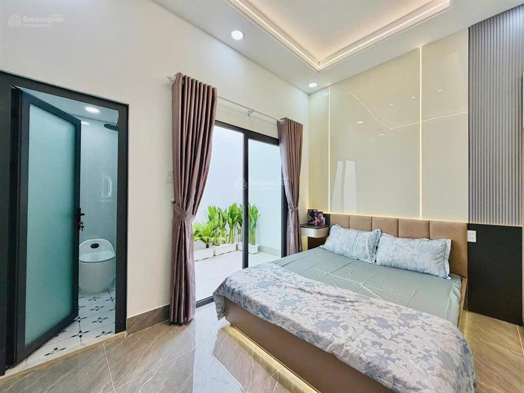 Cô hà bán gấp đi định cư nhà nguyễn thượng hiền p4 q3. 4,890ty/68,8m2 gần chợ vườn chuối.