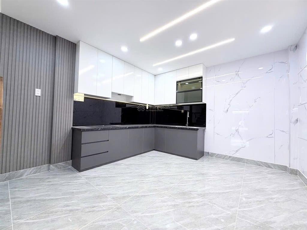 Giảm giá mạnh hàn hải nguyên p5 q11. giá 3,990ty/84m cho thuê 23tr/tháng  hợp đồng lâu dài.