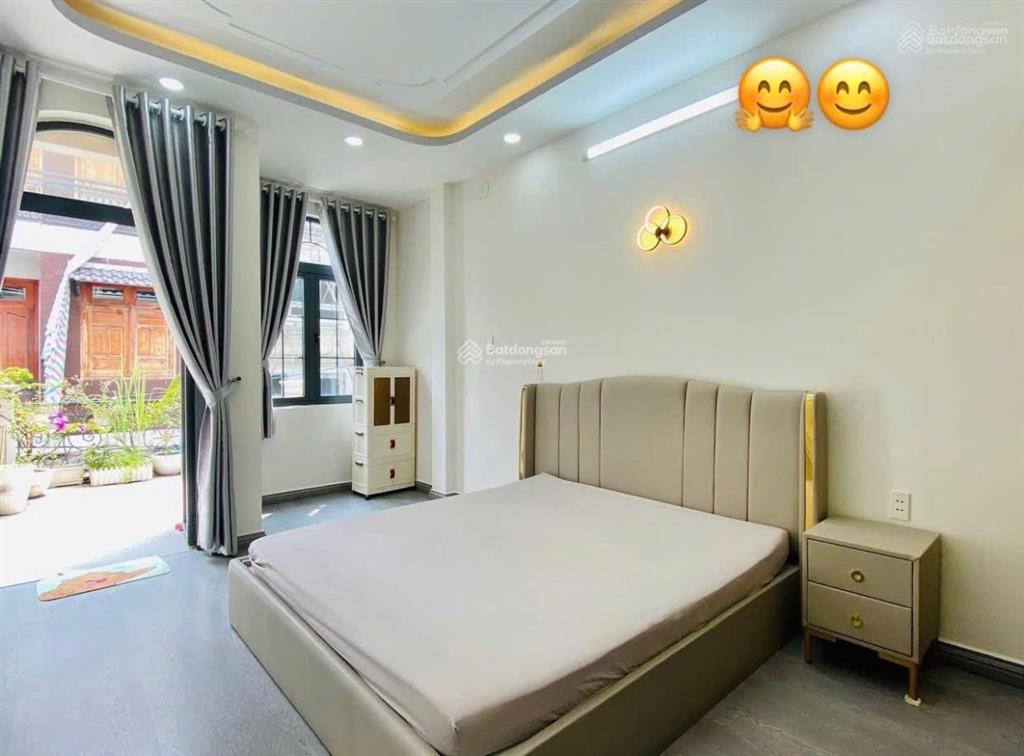 Giá tốt nhất mặt tiền huỳnh văn bánh p15 phú nhuận. 3,690ty/ dt 88m2 cách chợ phú nhuận 3 phút