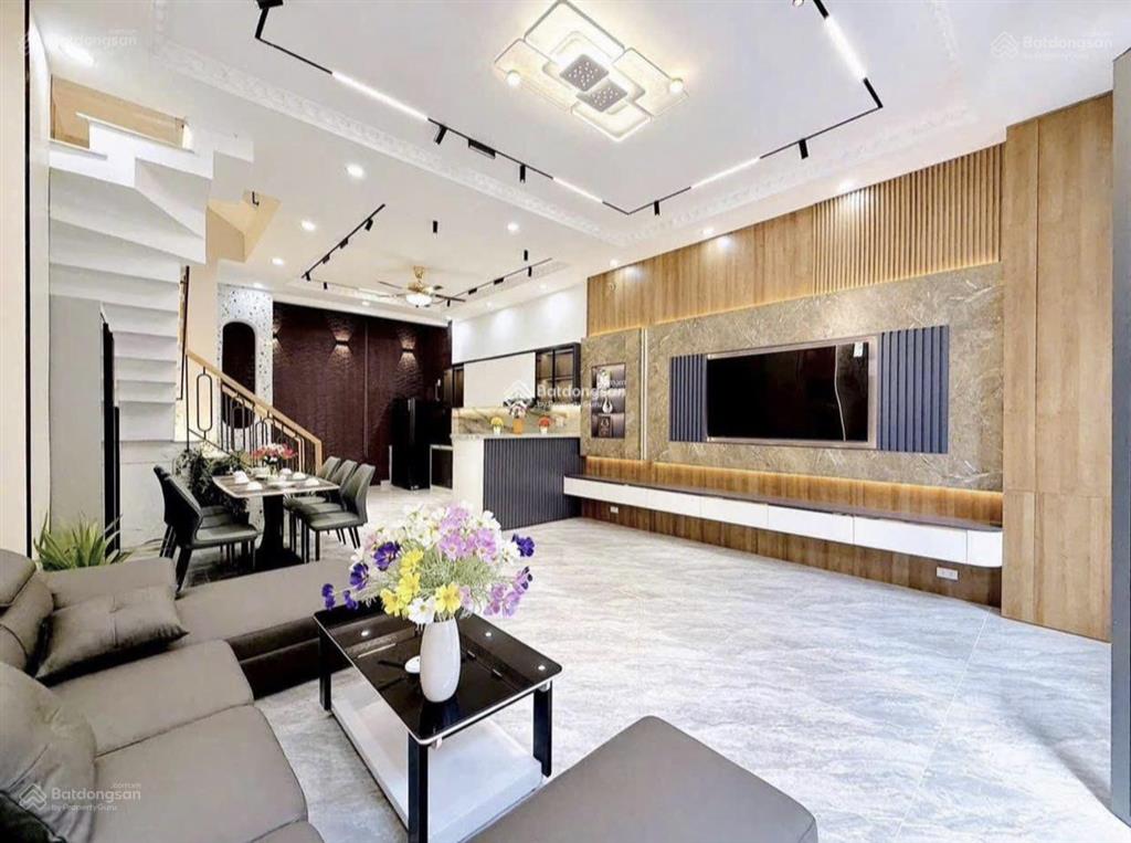 Siêu phẩm bán gấp nhà út tịch, p14, tân bình 4,450tỷ/79,3m2. gần trung tâm ngoại ngữ forward.