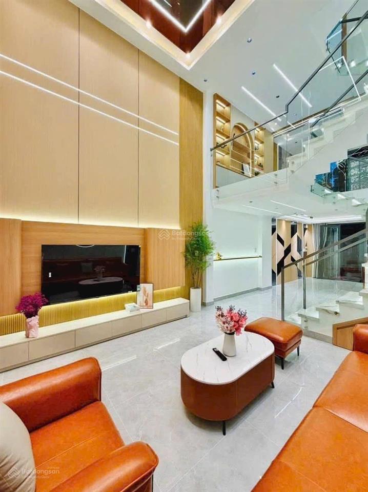 Chính chủ bán nhà đoàn văn bơ, p12, quận 4. 70m2, đang cho thuê 22tr/th. gần chợ xóm chiếu