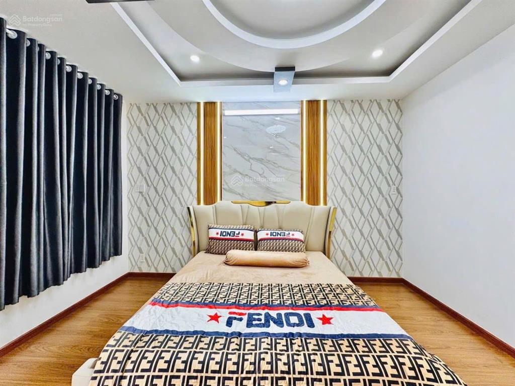 Nhà cực rẻ đ nguyễn thị minh khai, p võ thị sáu, quận 3. giá 4,790toi/77,5m2. gần chợ bến thành