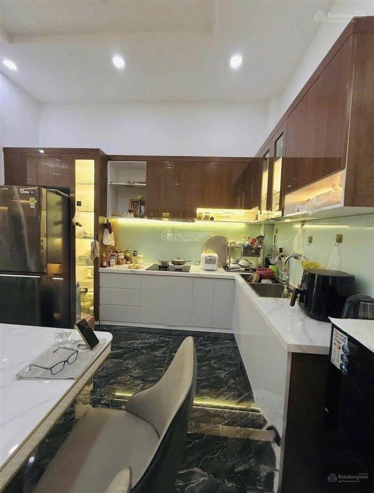 Nhà ngộp chỉ 3,680ty/90m2 bùi quang là p12 gò vấp ngay giao lộ bùi quang là và phan huy ích đi vào.
