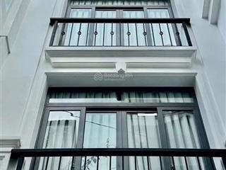 Chính chủ bán gấp nhà hoàng minh giám, p9, phú nhuận. 4,090tỷ/72m2 cách công viên gia định 300m.