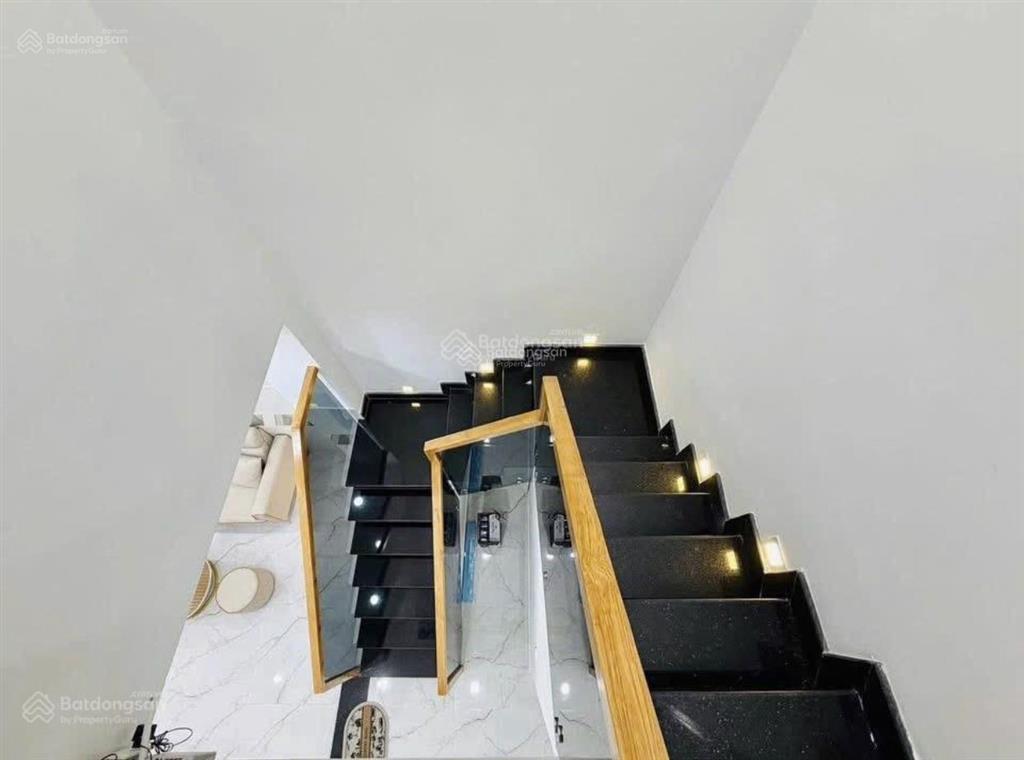 Cần tiền kinh doanh bán gấp nhà linh đông, hiệp bình, thủ đức. 2,990tỷ/68,8m2 cho thuê 15tr/tháng