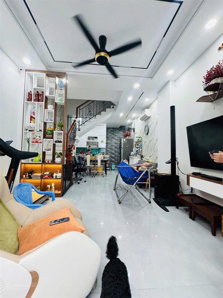 Hạ giá mạnh nhà ở đường châu văn liêm, p11, quận 5. 84m2 gần bệnh viện hùng vương