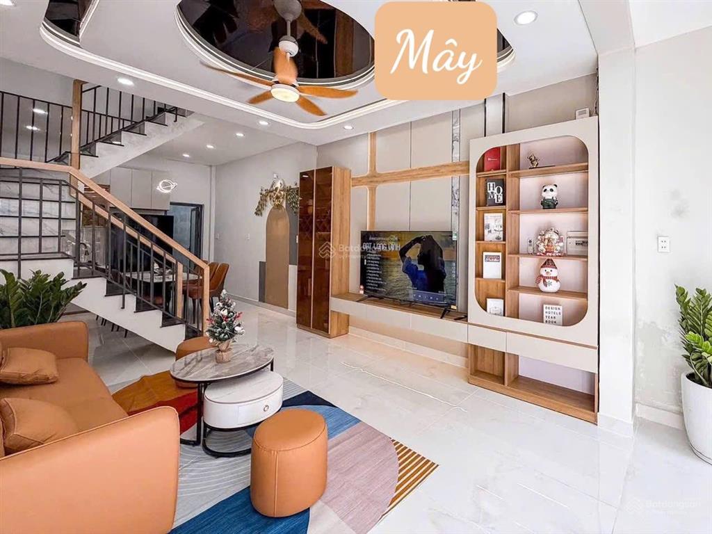 Cô tư bán nhà gấp đi định cư võ thị sáu, p5, quận 3. dt 81,6m cách dinh độc lập 3 phút